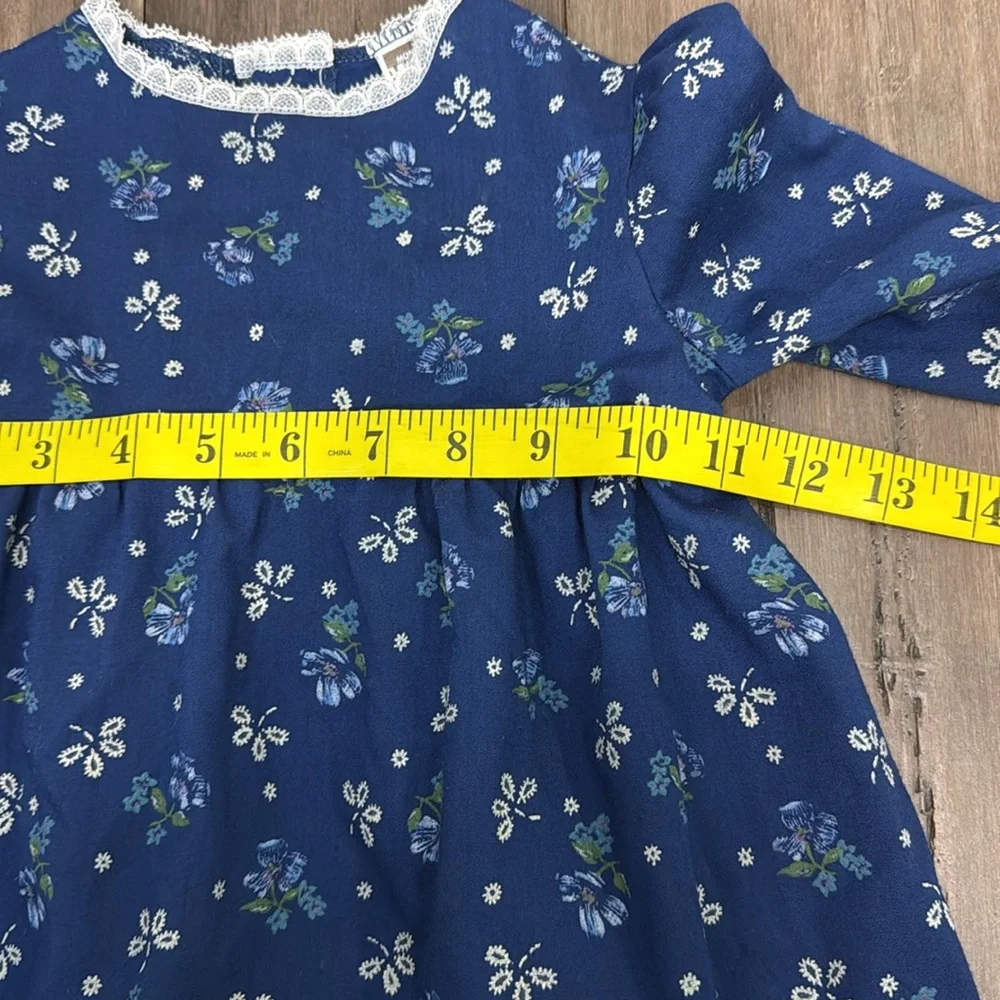 Montgomery Ward‎ vintage dress blue with lace cuffs and trim